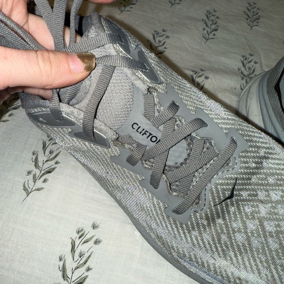 Men’s gray Hoka tennis shoes - Picture 8 of 10